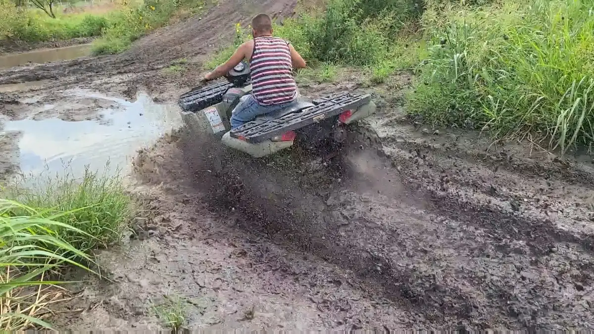 UTV mudding action at 281 Country Club San Antonio offroad park